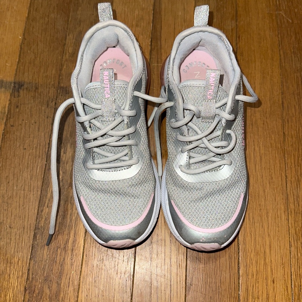 Nautica tennis shoes